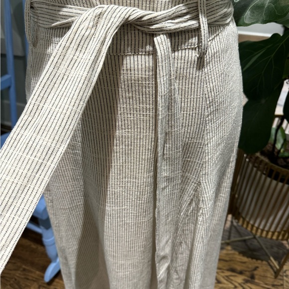 Illa Illa NWOT godet linen blend skirt with tie. - Picture 3 of 6